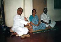Die Lehrer der Bharata Choodamani Schule